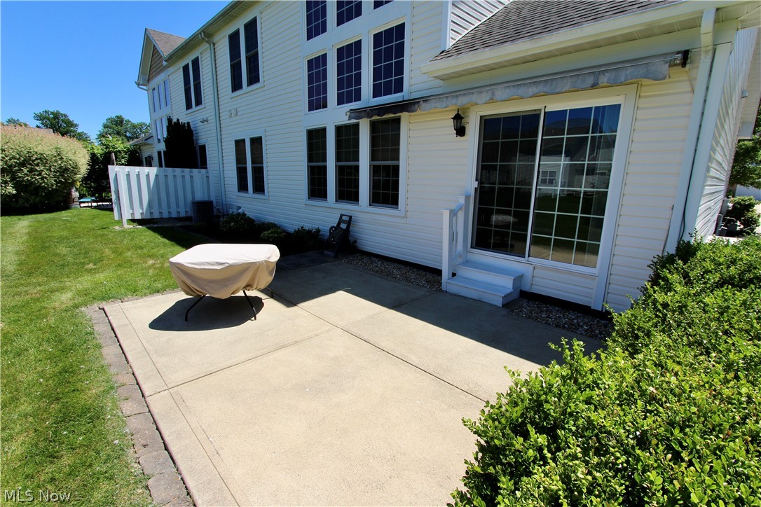 27242 Emerald Oval S Property Photo 3