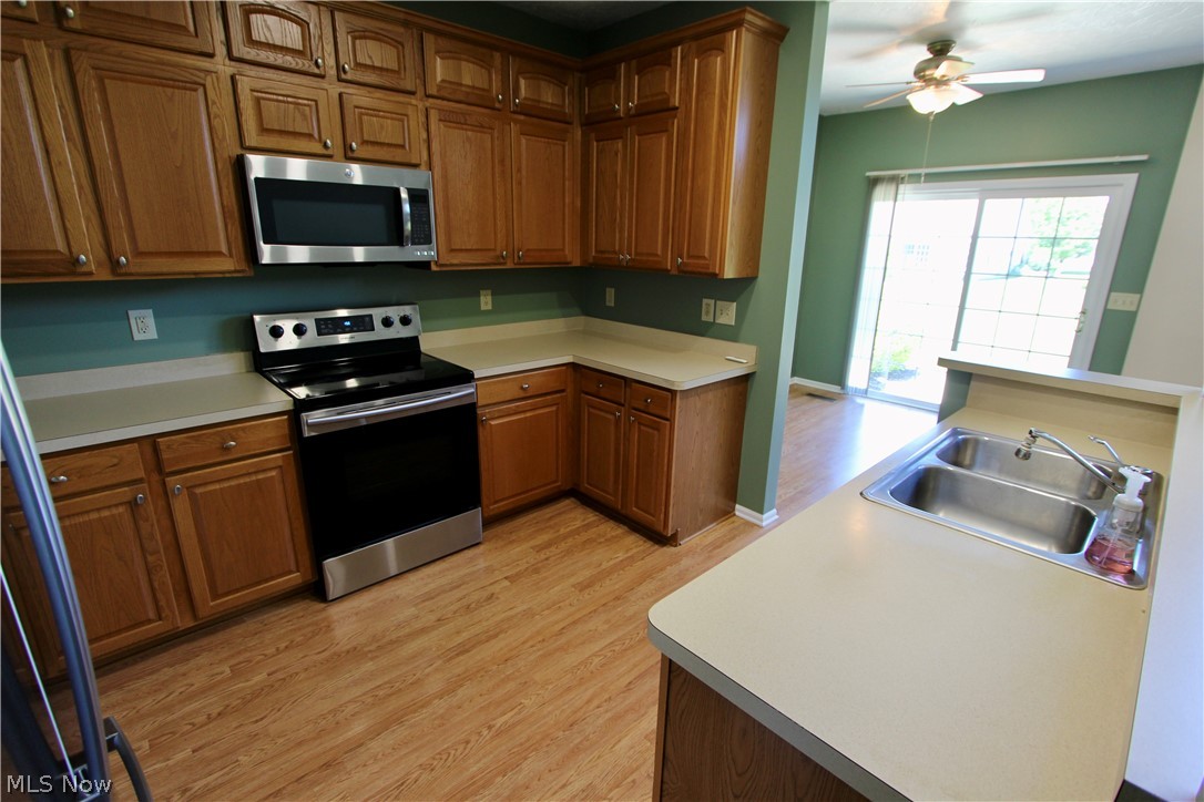 27242 Emerald Oval S Property Photo 10