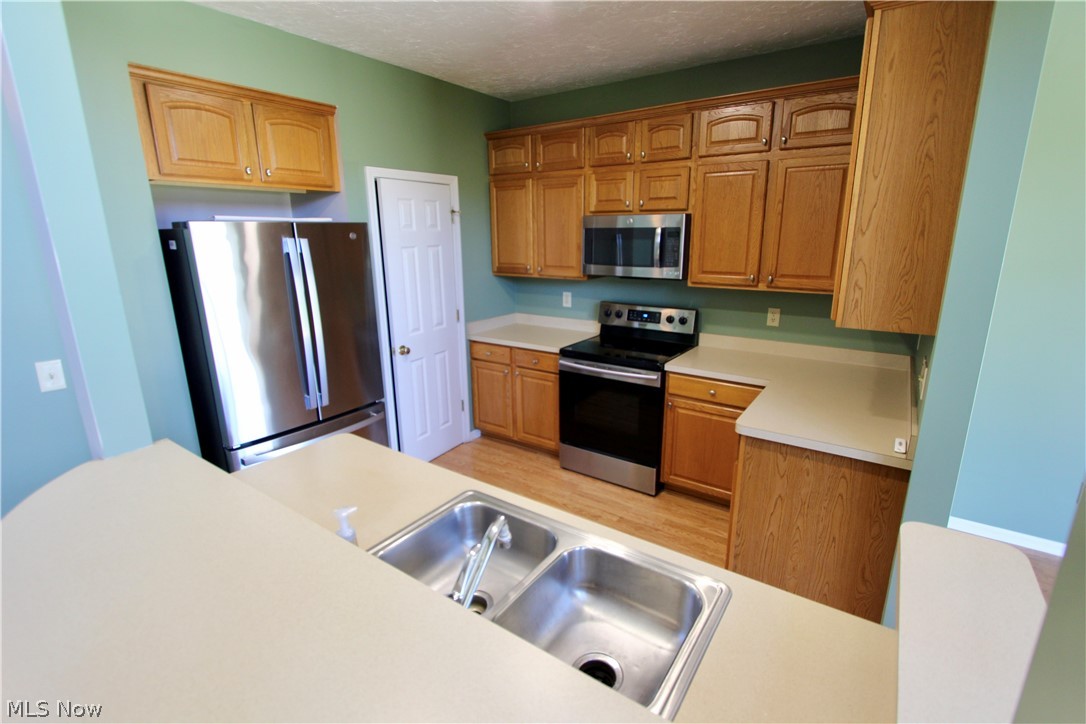27242 Emerald Oval S Property Photo 12