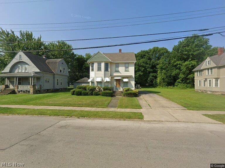3323 Lake Avenue Property Photo 1