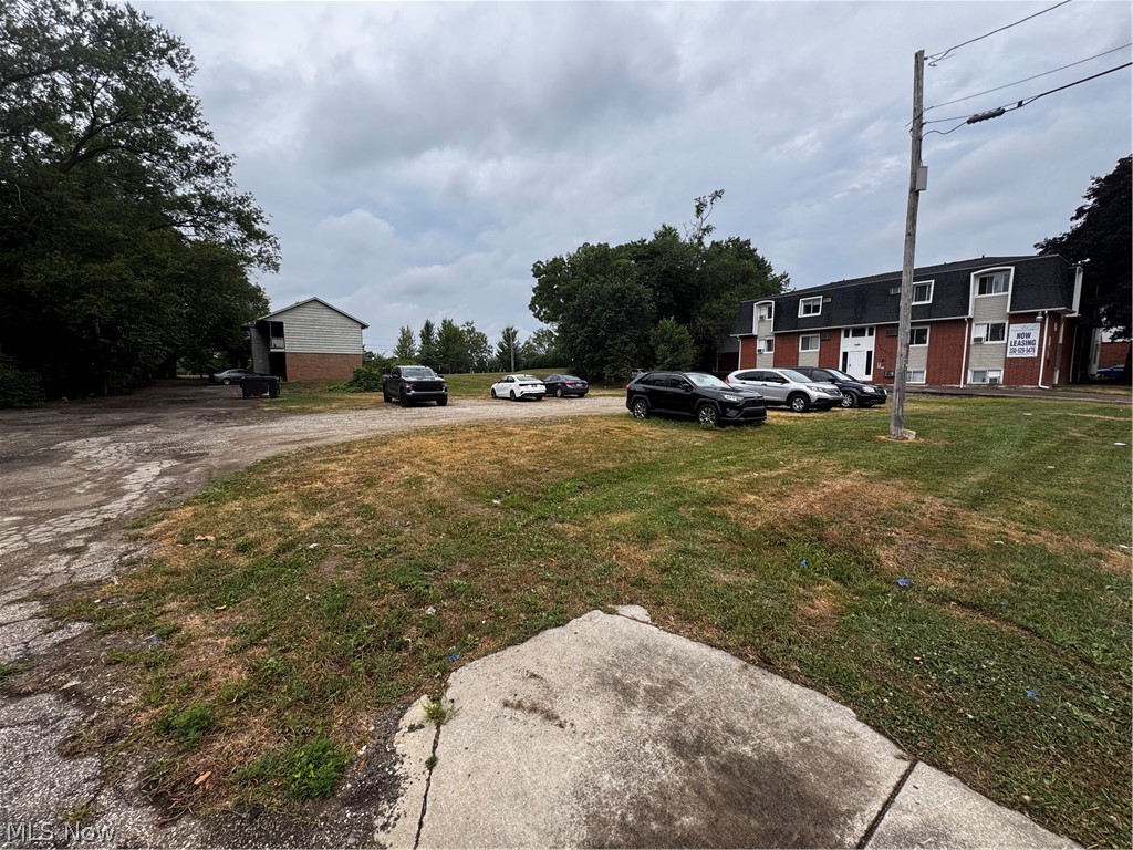 444 Sumner Street Property Photo 7