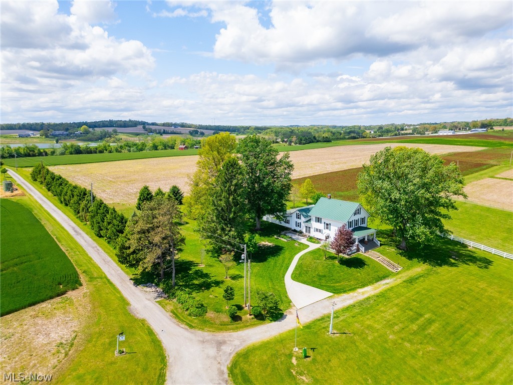4686 Valley Road Property Photo