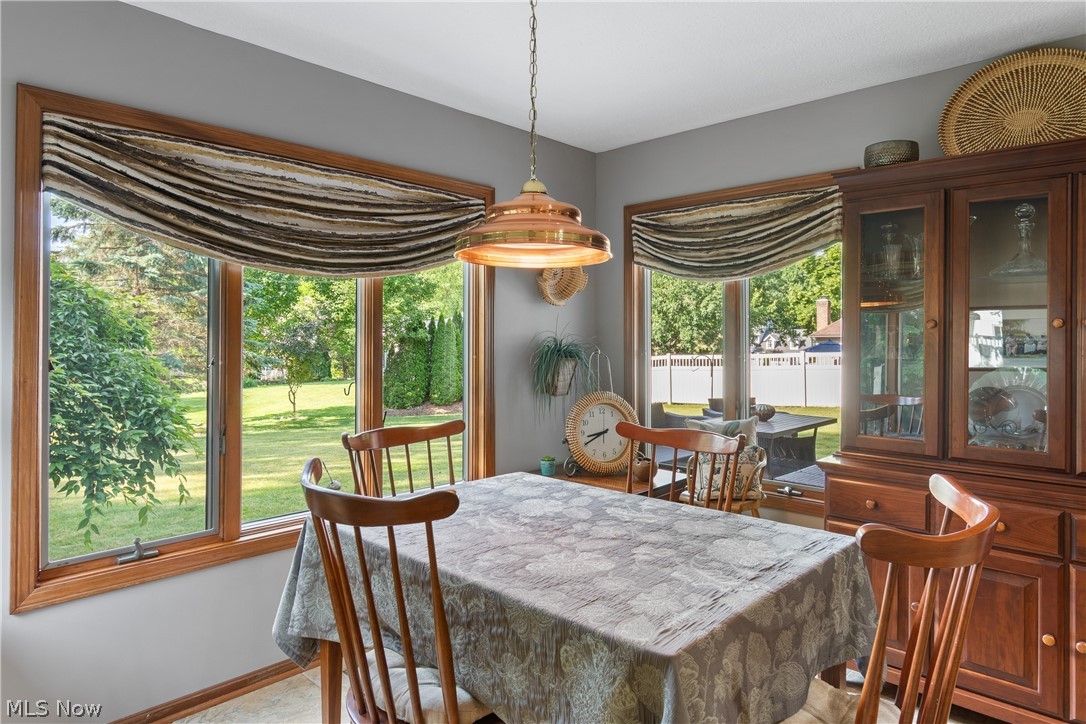 1938 Fairway Drive Property Photo 11