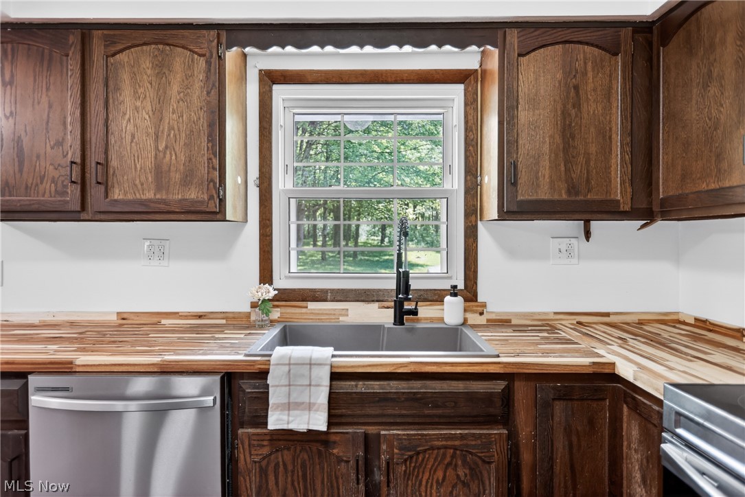 7926 Price Schaffer Road Property Photo 4