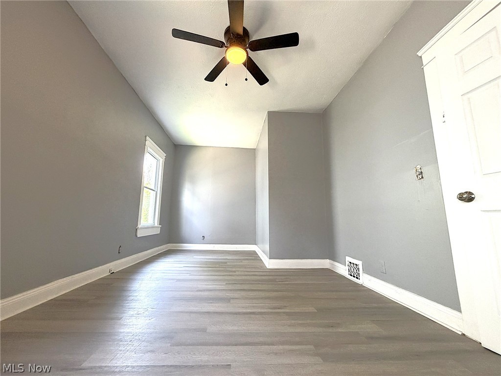 10514 Lamontier Avenue Property Photo 15