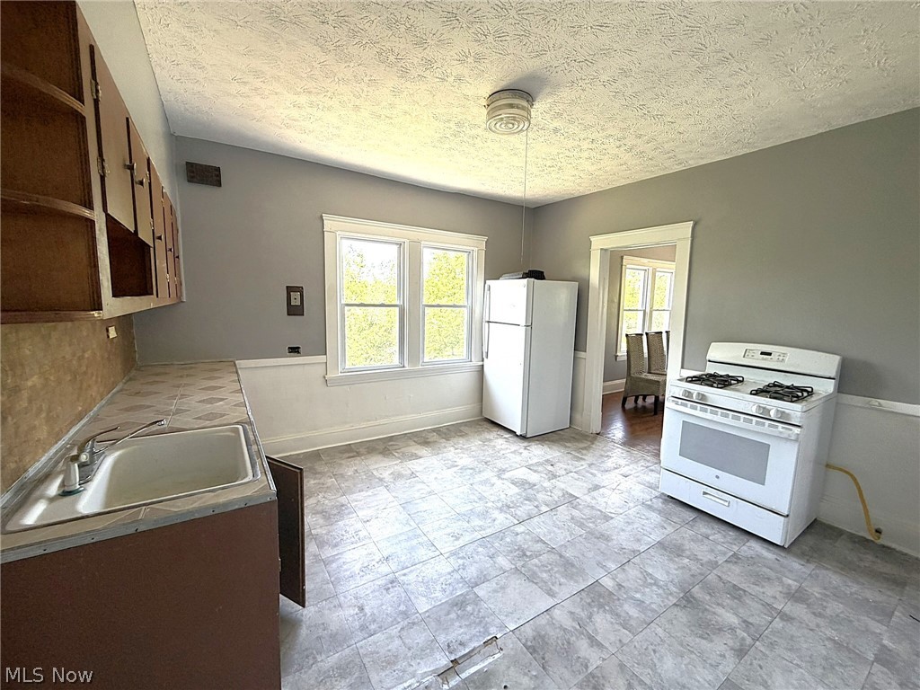 10514 Lamontier Avenue Property Photo 34
