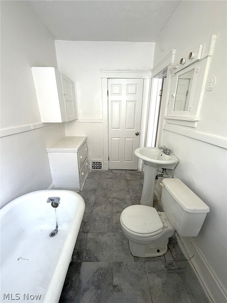 10514 Lamontier Avenue Property Photo 43
