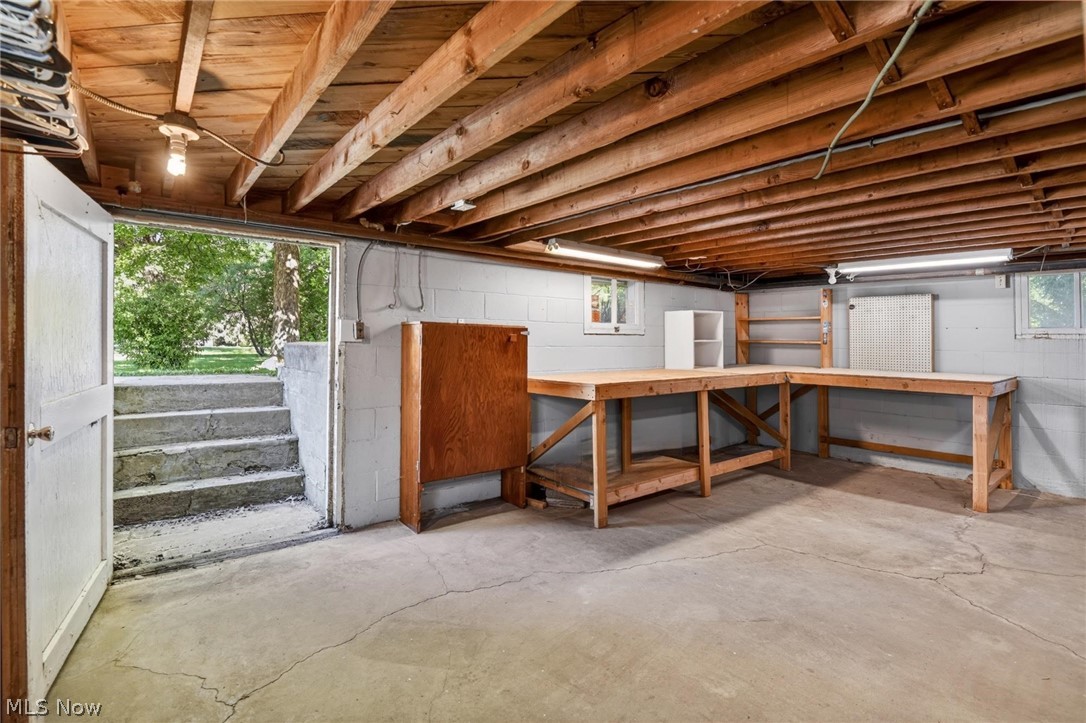 2690 S Canfield Niles Road Property Photo 43
