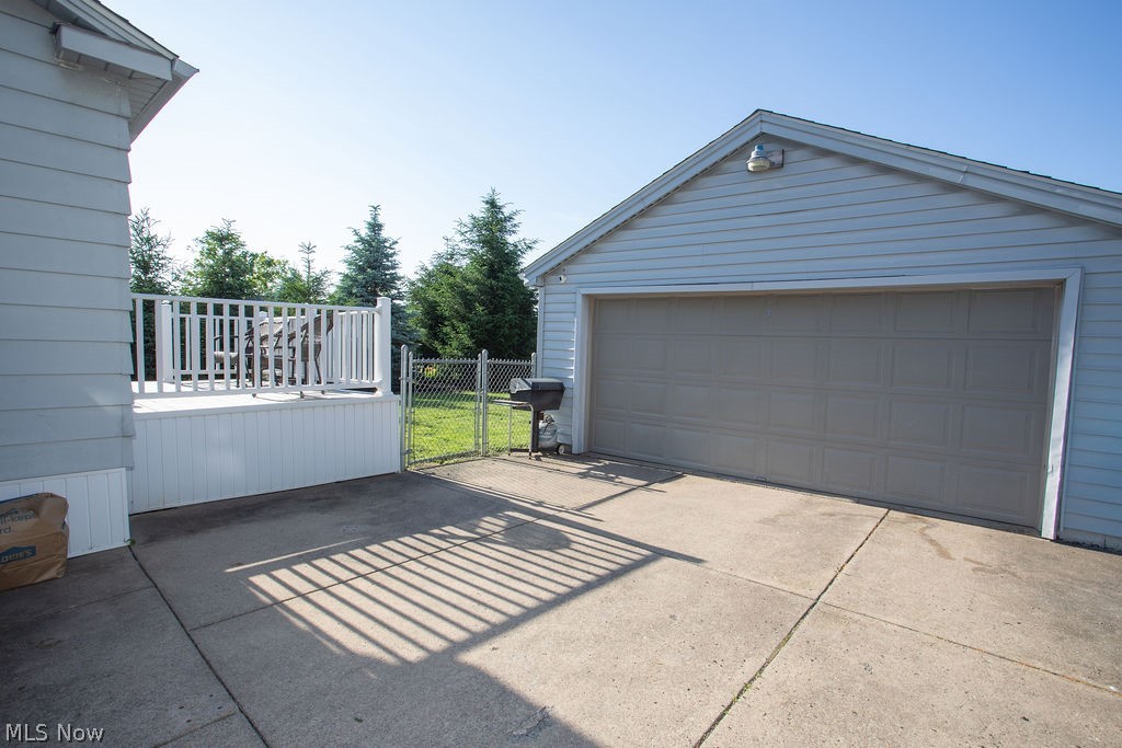 213 Como Street Property Photo 4