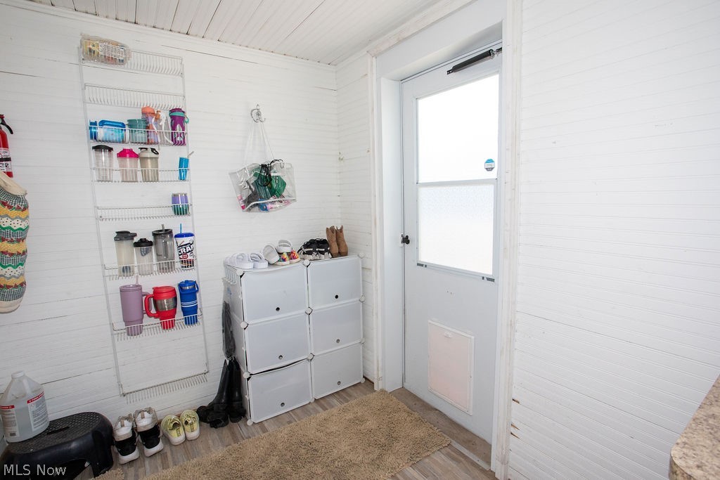 213 Como Street Property Photo 8