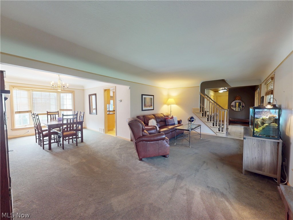 7885 Pear Tree Drive Property Photo 4