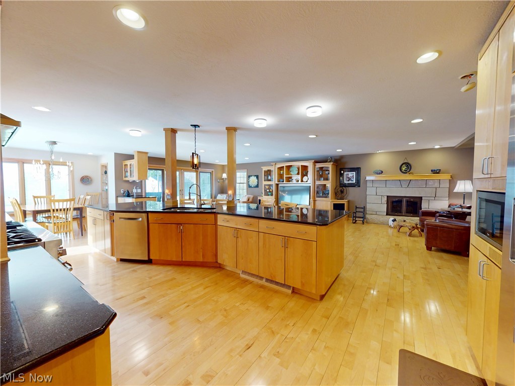7885 Pear Tree Drive Property Photo 7