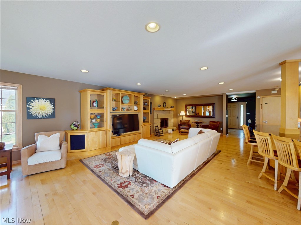 7885 Pear Tree Drive Property Photo 14