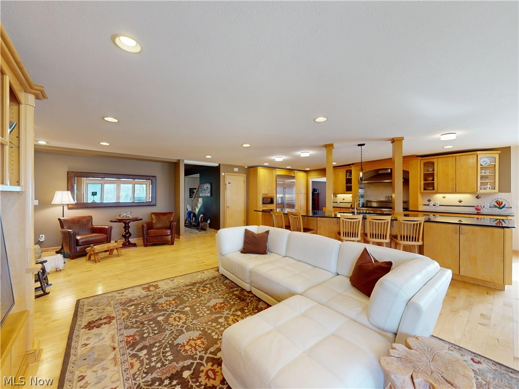 7885 Pear Tree Drive Property Photo 16