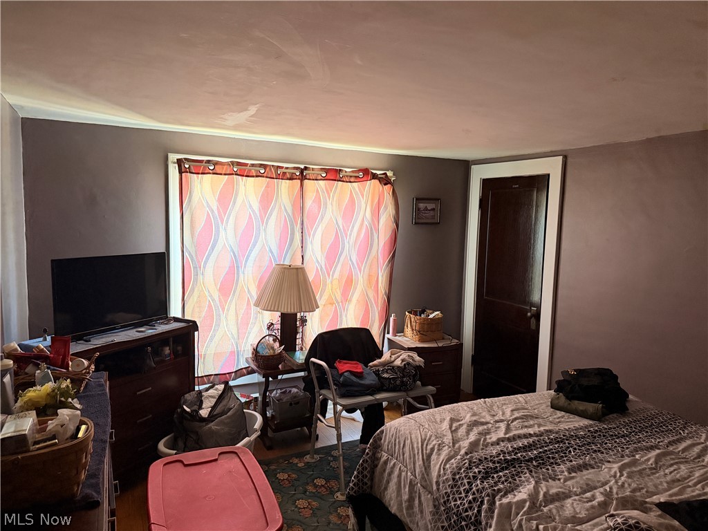 1018 Foster Avenue Property Photo 17