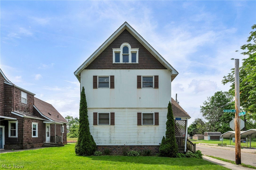 1202 Lawrence Road Ne Property Photo 1