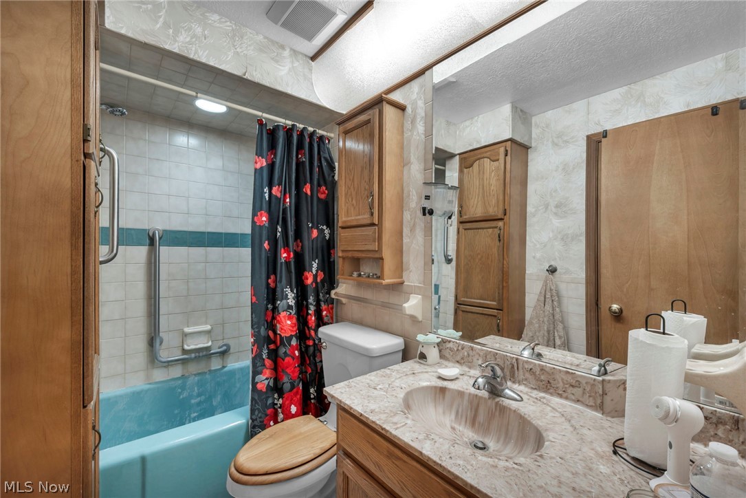 1202 Lawrence Road Ne Property Photo 9
