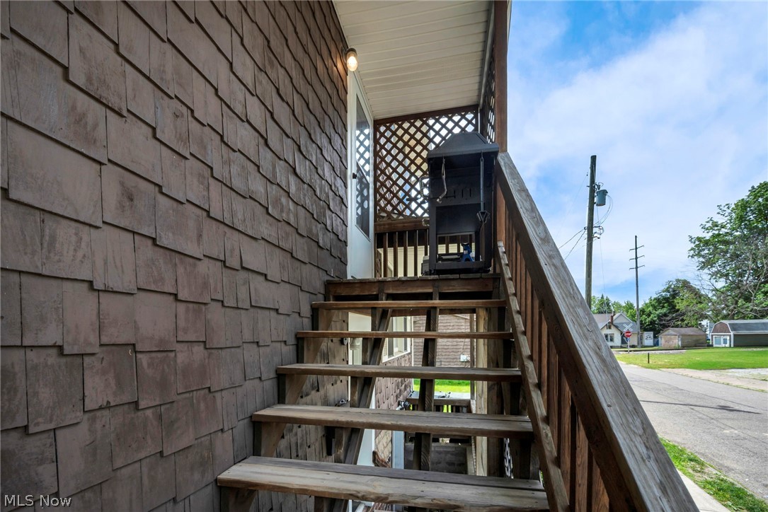 1202 Lawrence Road Ne Property Photo 10