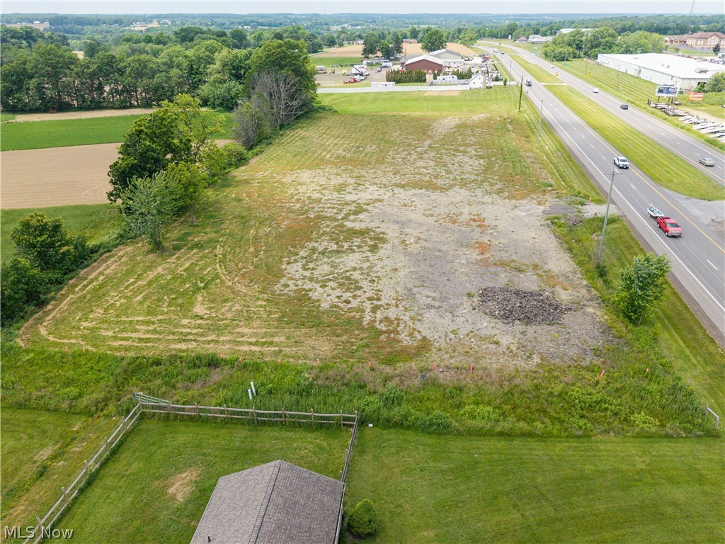 E Lincoln Way Property Photo 1