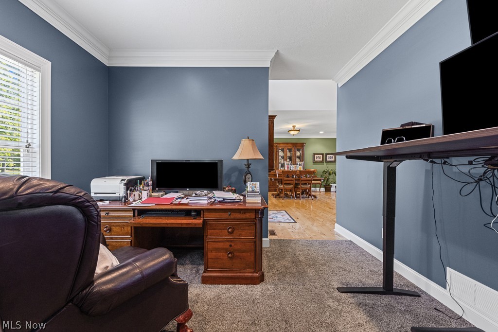 2820 Ashwood Drive Property Photo 13