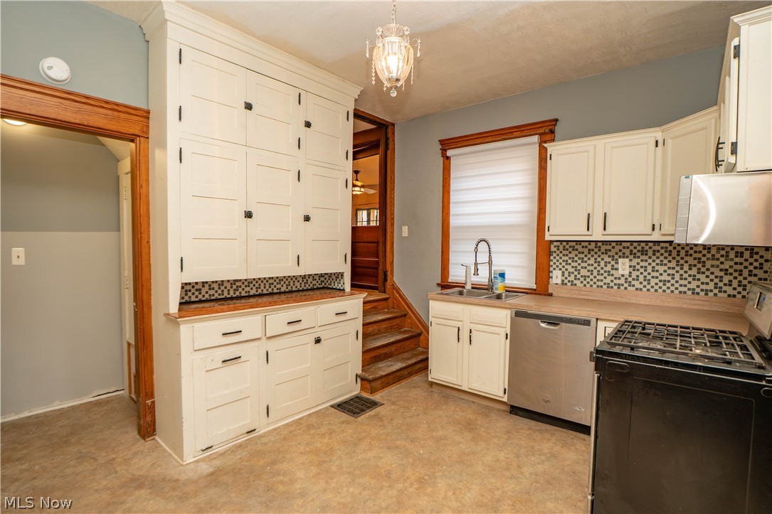 79 Beck Avenue Property Photo 21