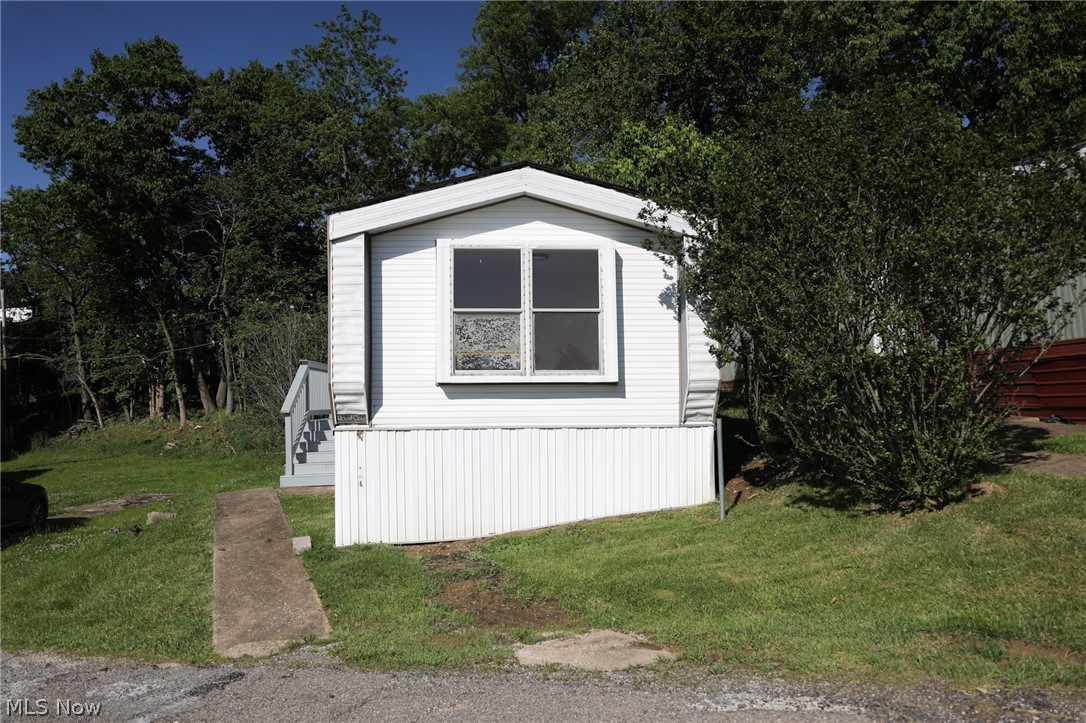 216 Young Lane Property Photo 2