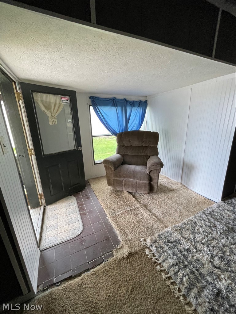 6411 Amanda Lane Property Photo 3