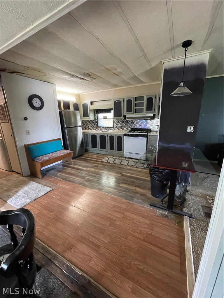 6411 Amanda Lane Property Photo 8