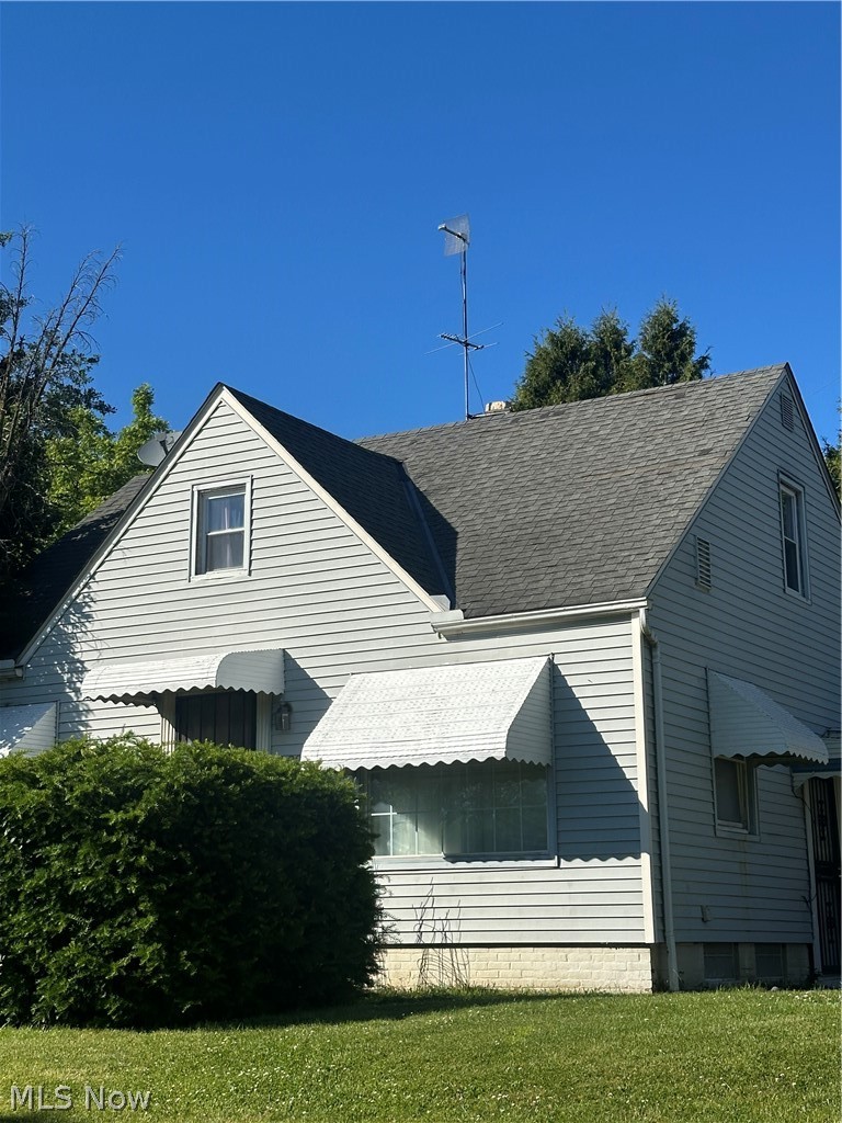 12025 East Boulevard Property Photo 2