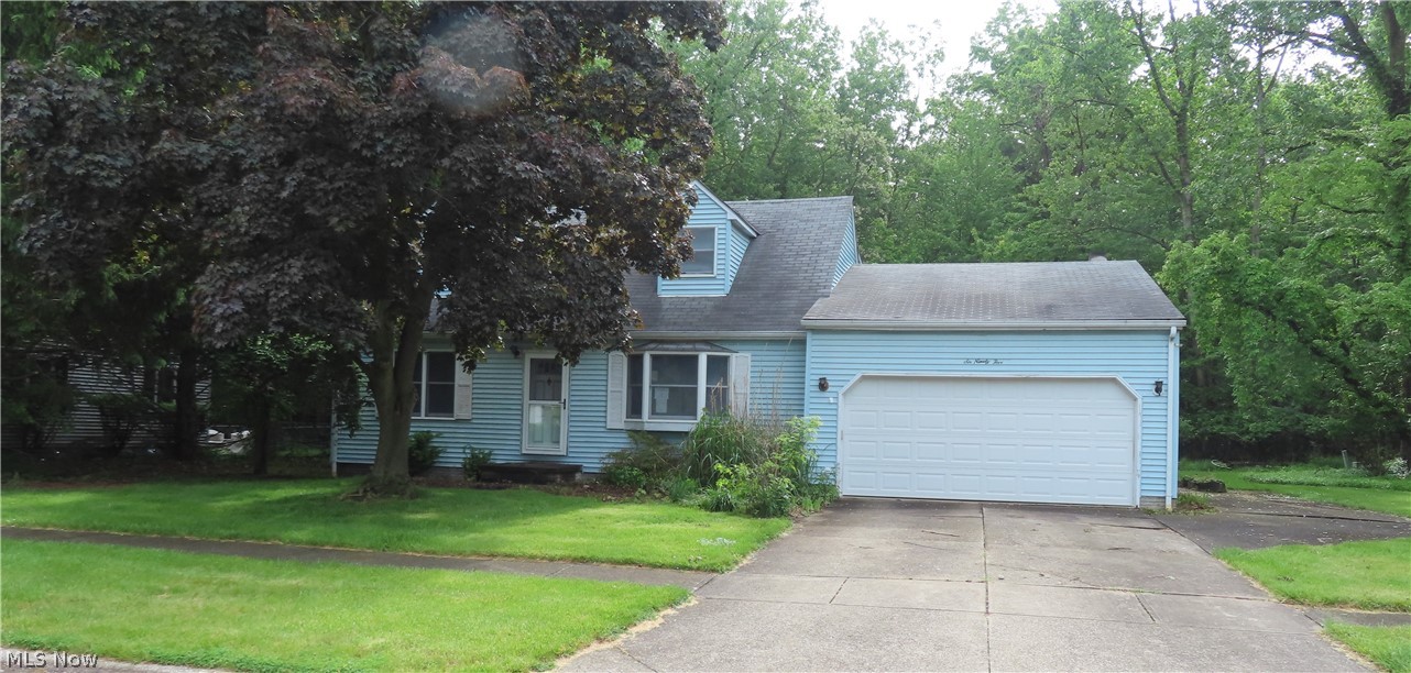 695 Morris Drive Property Photo 1