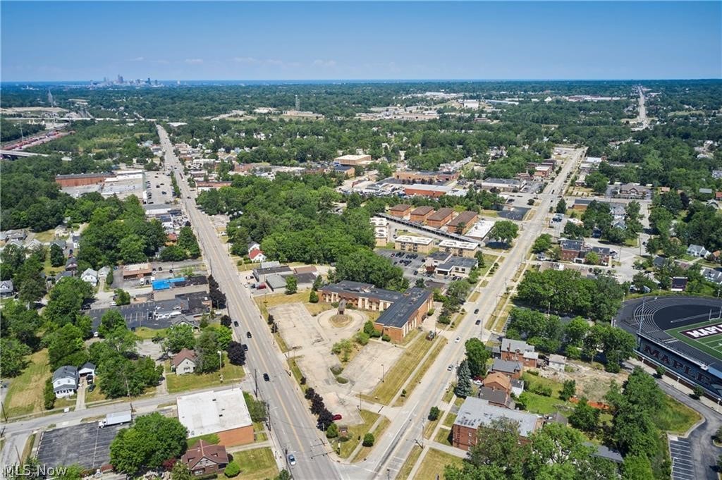 16231 Broadway Avenue Property Photo 4