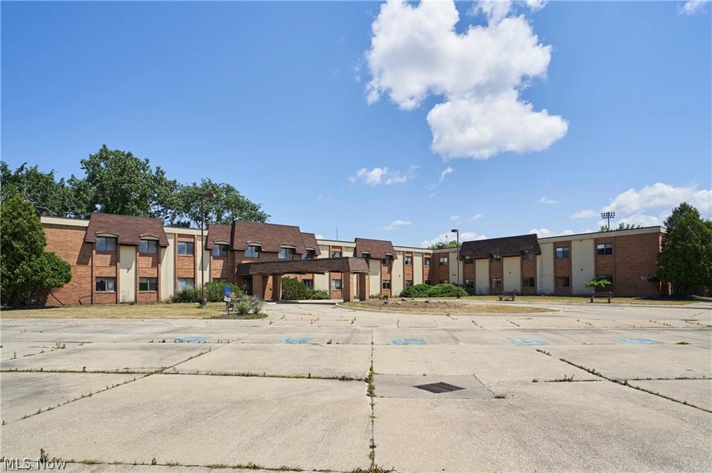 16231 Broadway Avenue Property Photo 6