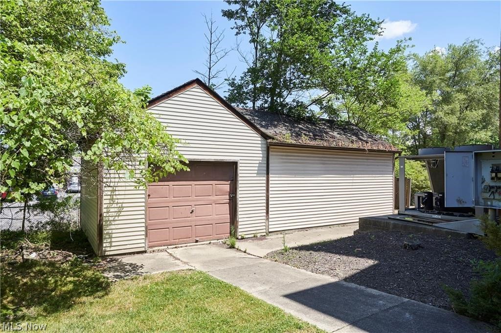 16231 Broadway Avenue Property Photo 8