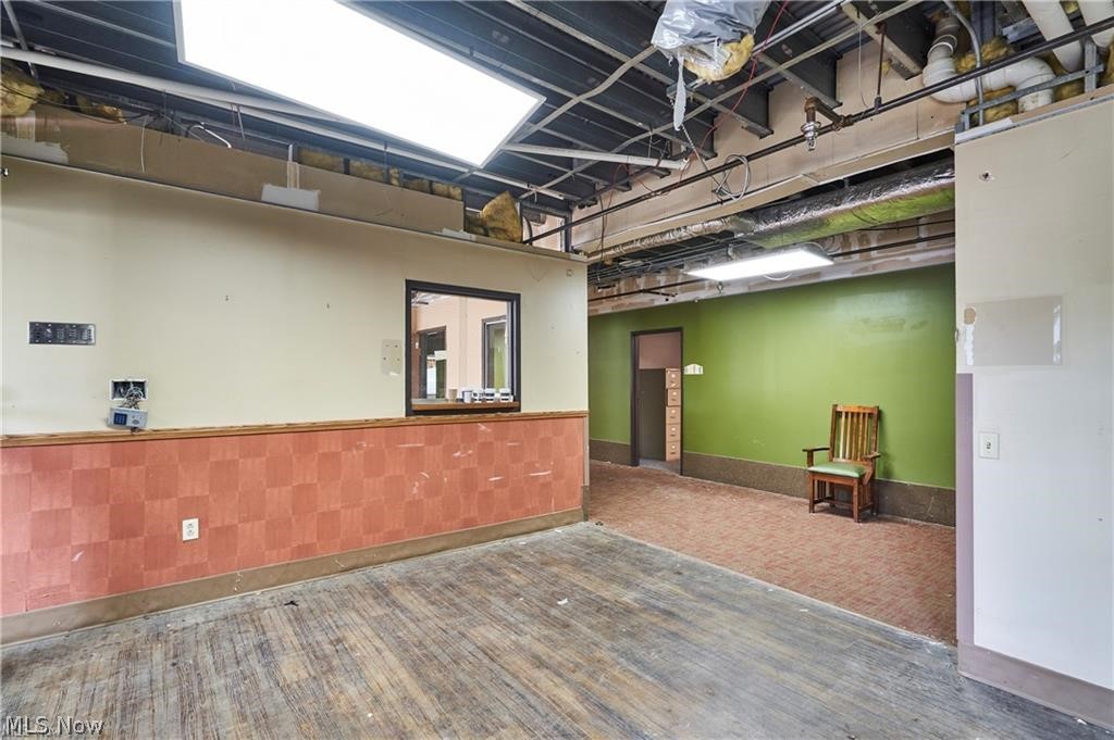 16231 Broadway Avenue Property Photo 11