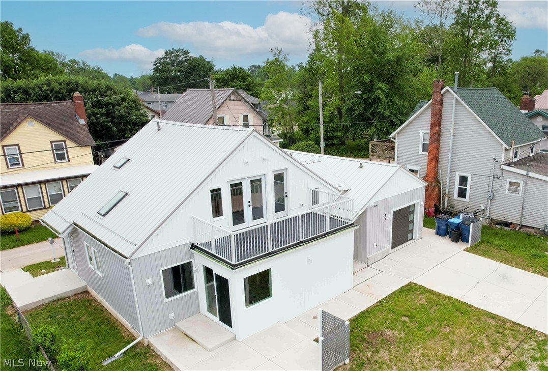 27 Oakwood Avenue