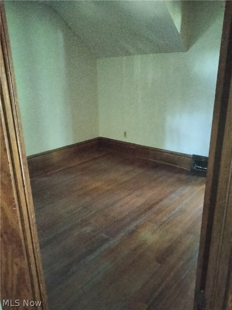 949 W Exchange Street Property Photo 9