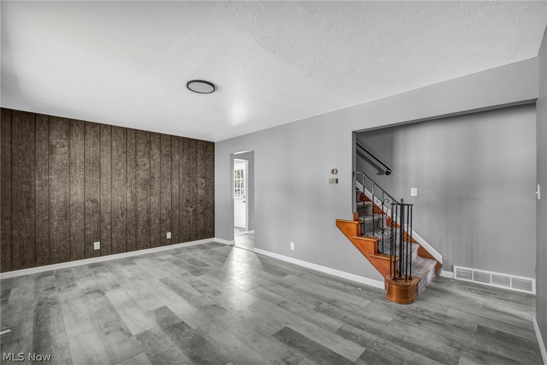 297 Paul Street Property Photo 5