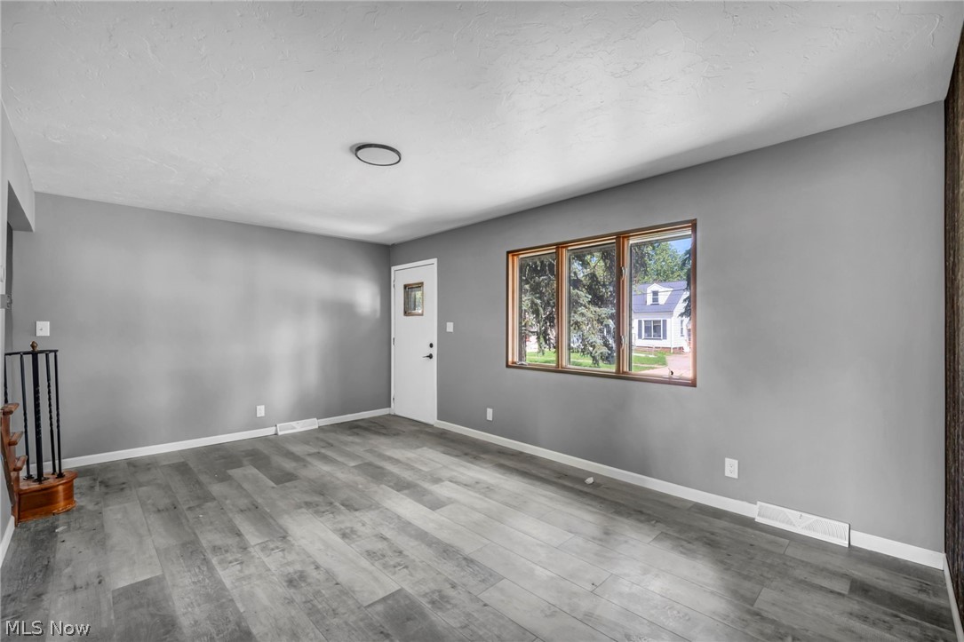 297 Paul Street Property Photo 6
