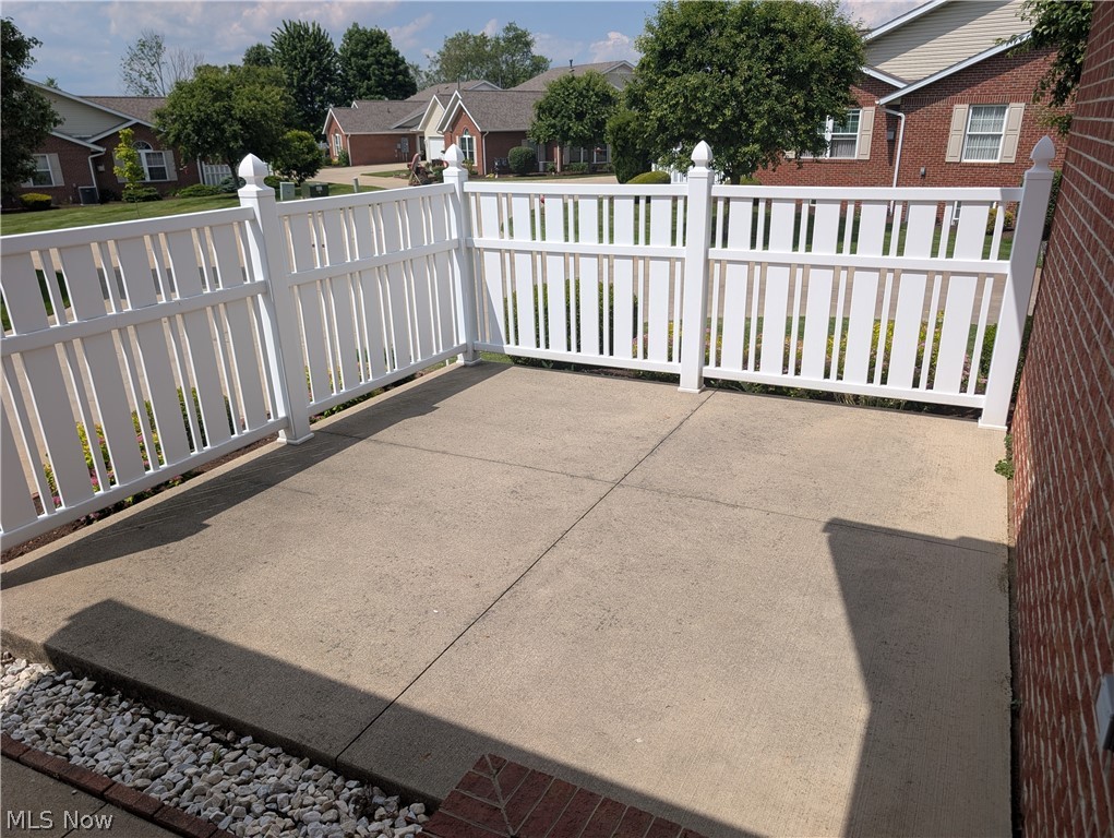 202 Greenbriar Lane Property Photo 3