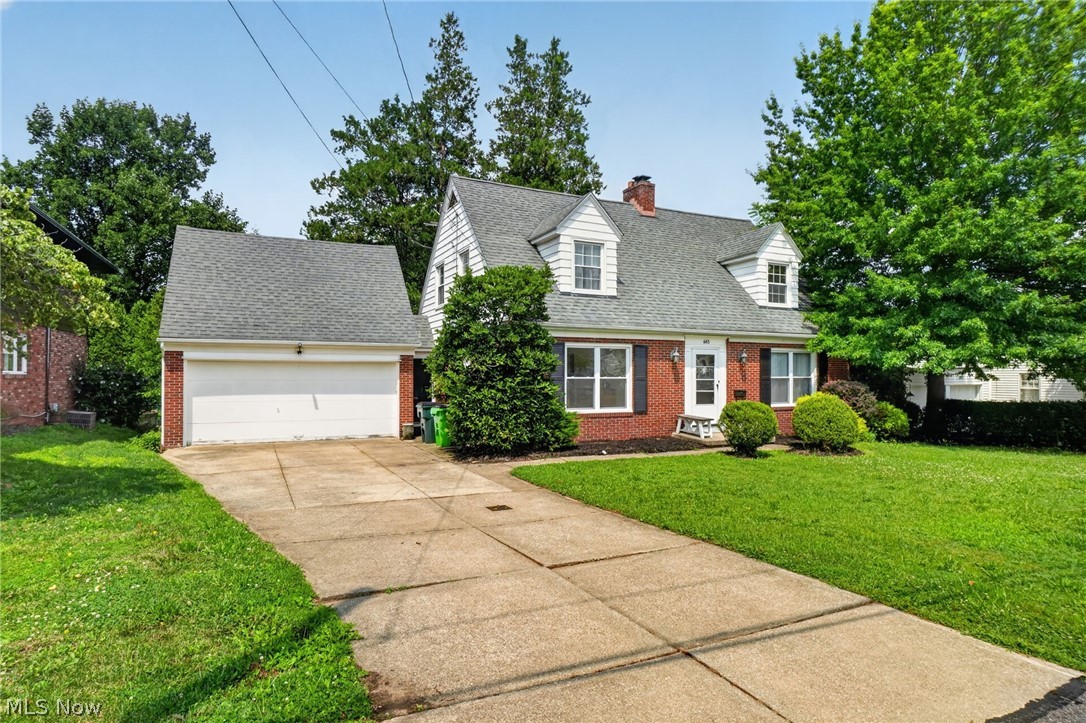 683 E Ford Avenue Property Photo 1