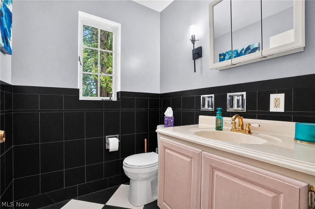 683 E Ford Avenue Property Photo 14