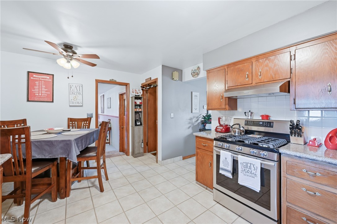 934 Larkridge Avenue Property Photo 4