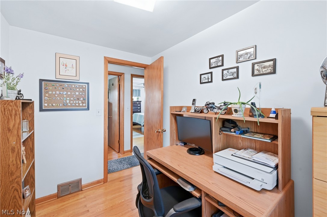 934 Larkridge Avenue Property Photo 29