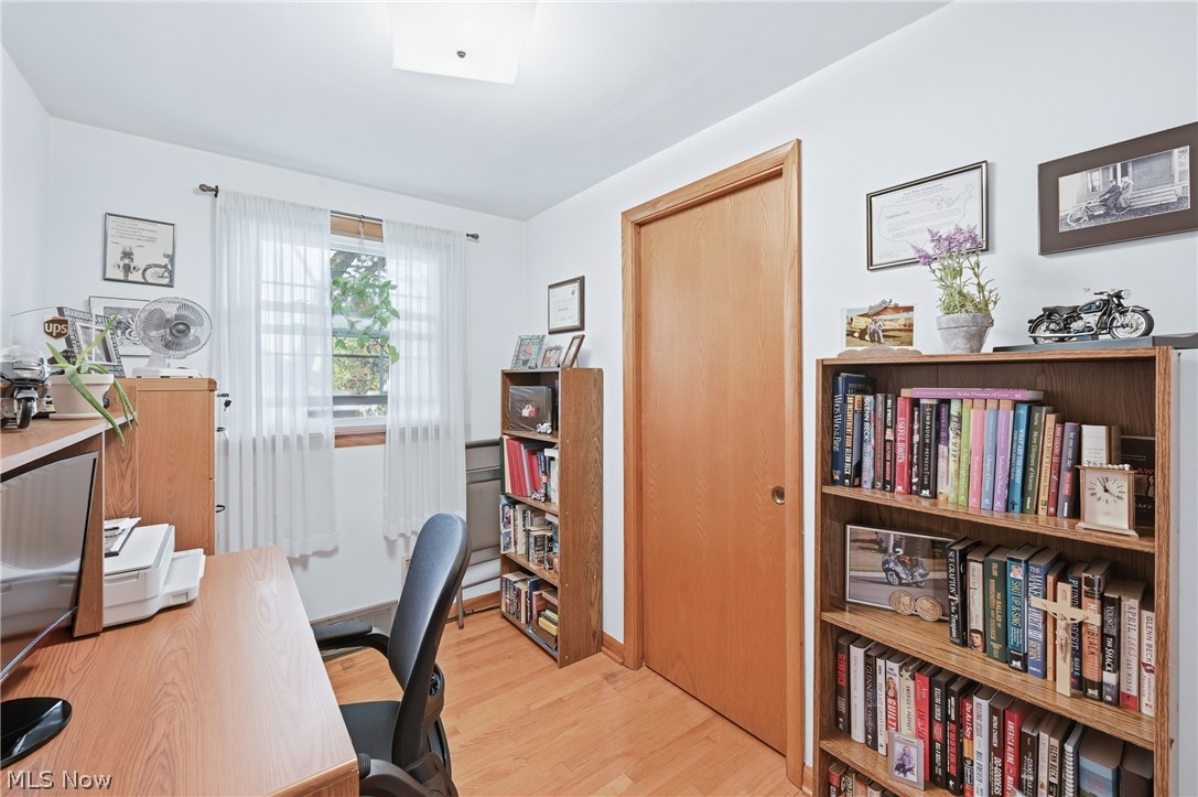 934 Larkridge Avenue Property Photo 30
