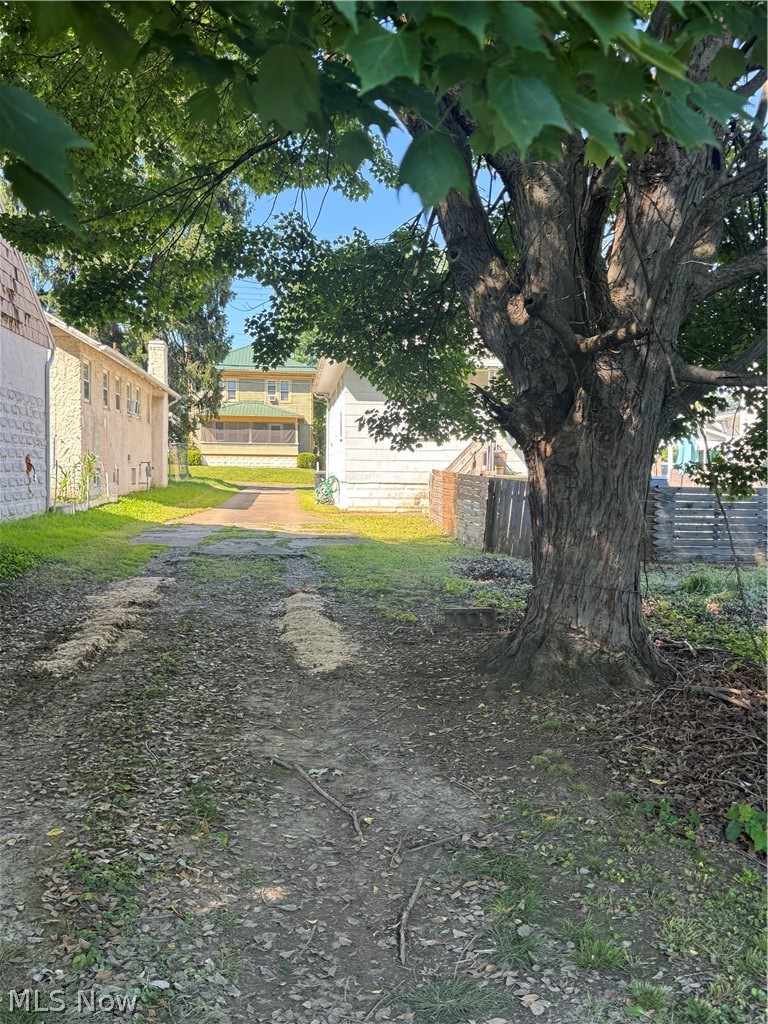 1502 16th Street Property Photo 4
