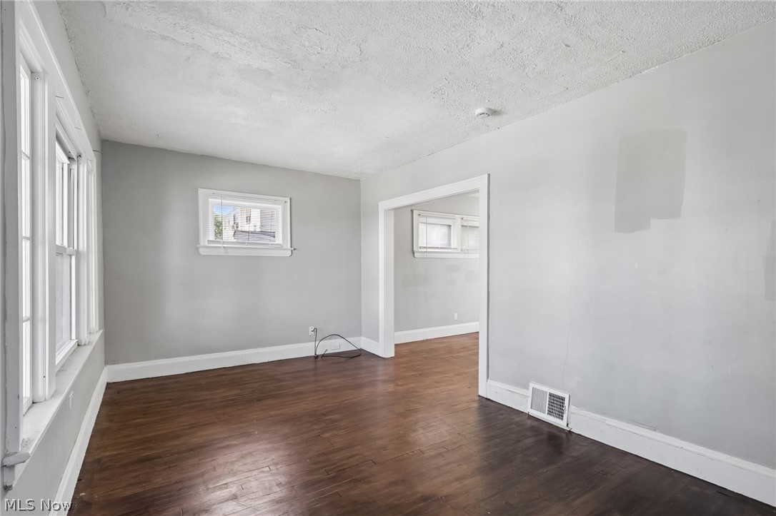 4707 Blythin Road Property Photo 5