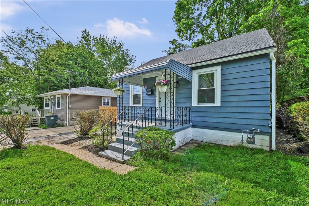 1068 Austin Avenue Property Photo 1