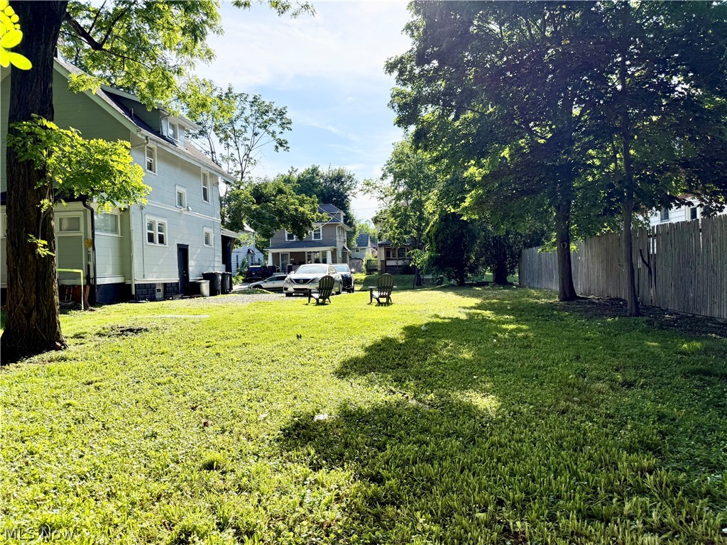 869 Berwin Street Property Photo 2