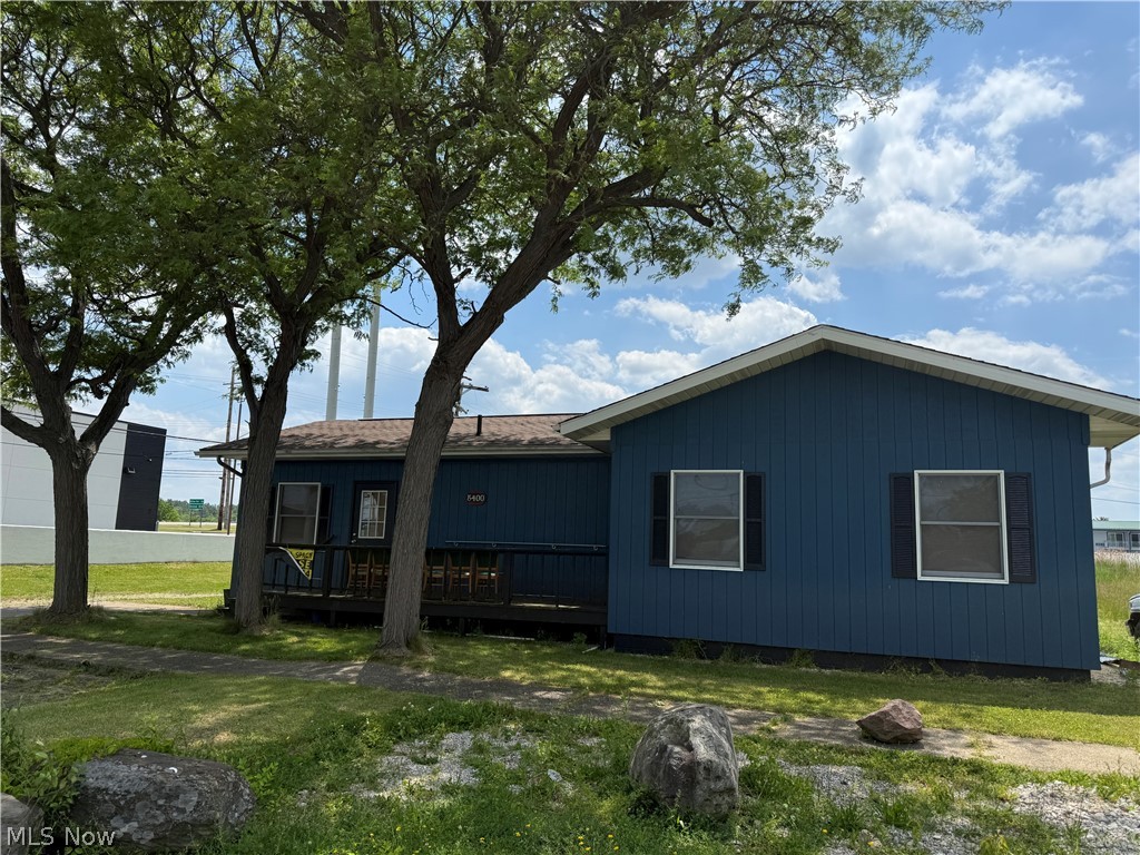 5400 Old Orchard Drive Property Photo 1