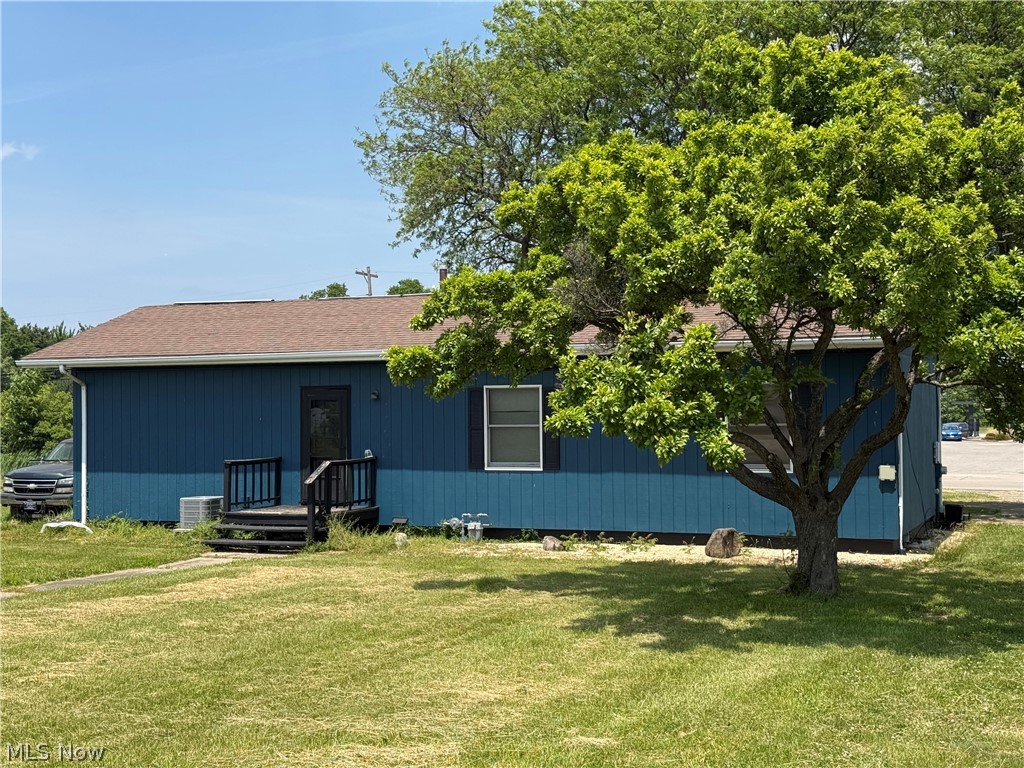 5400 Old Orchard Drive Property Photo 4